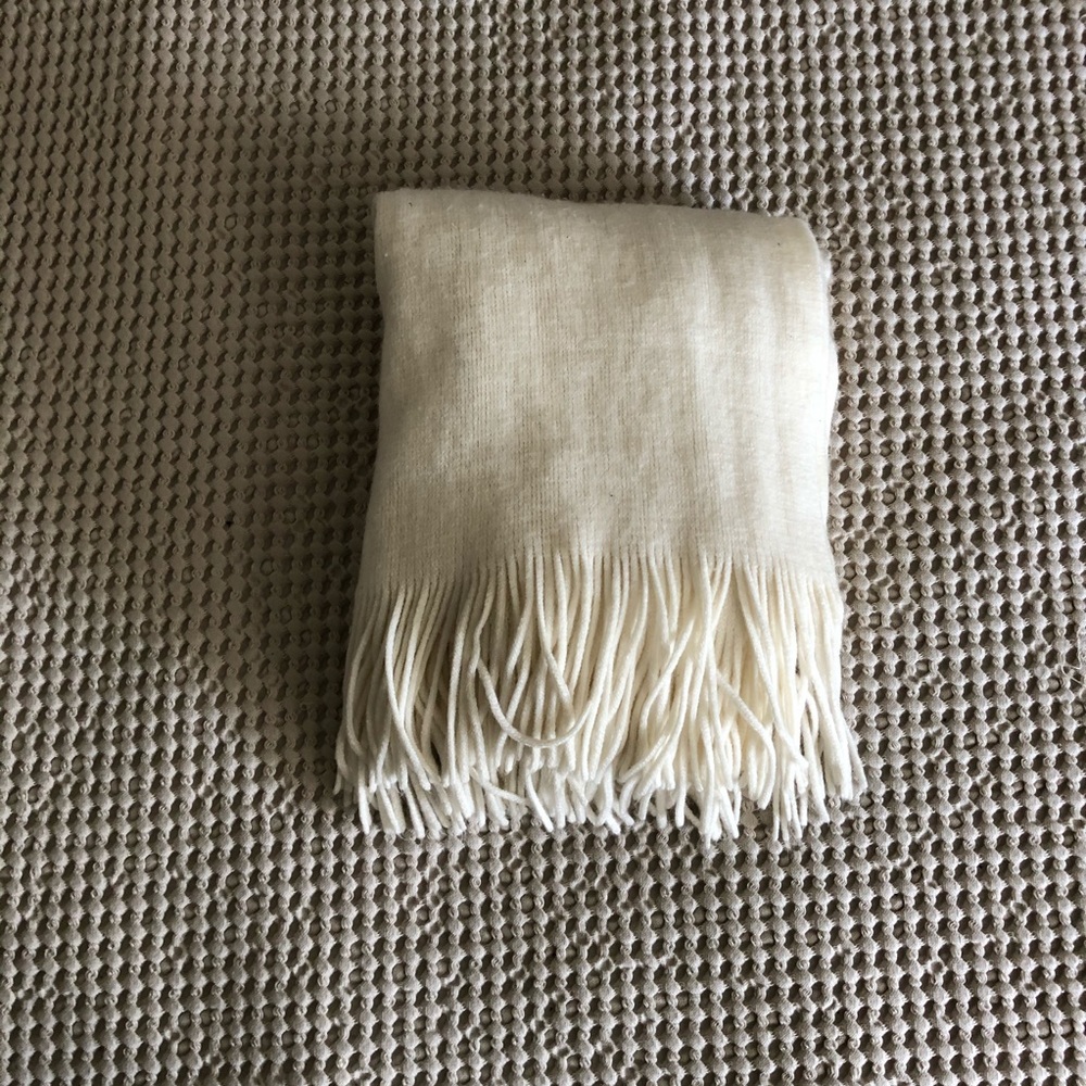 Ivory Scarf - Picture 2 of 2